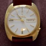 Bulova accutron day & date gold 1969