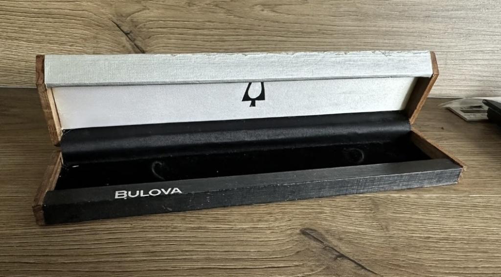 Accutron box
