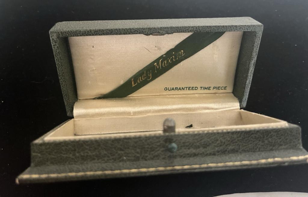 Lady Maxim Box