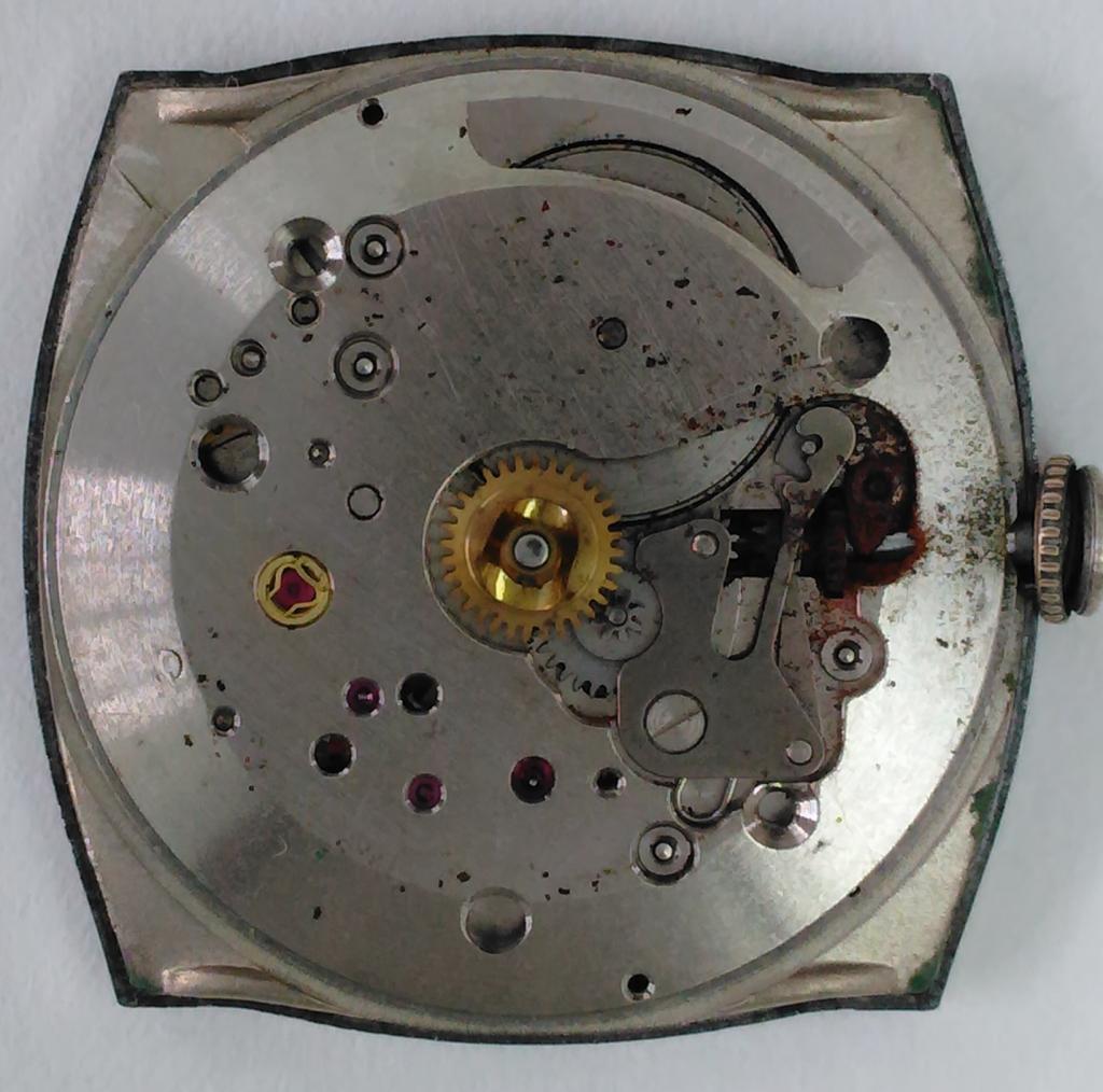 Bulova Minuteman "B" 11AL movement, rusty keyless and damaged crown