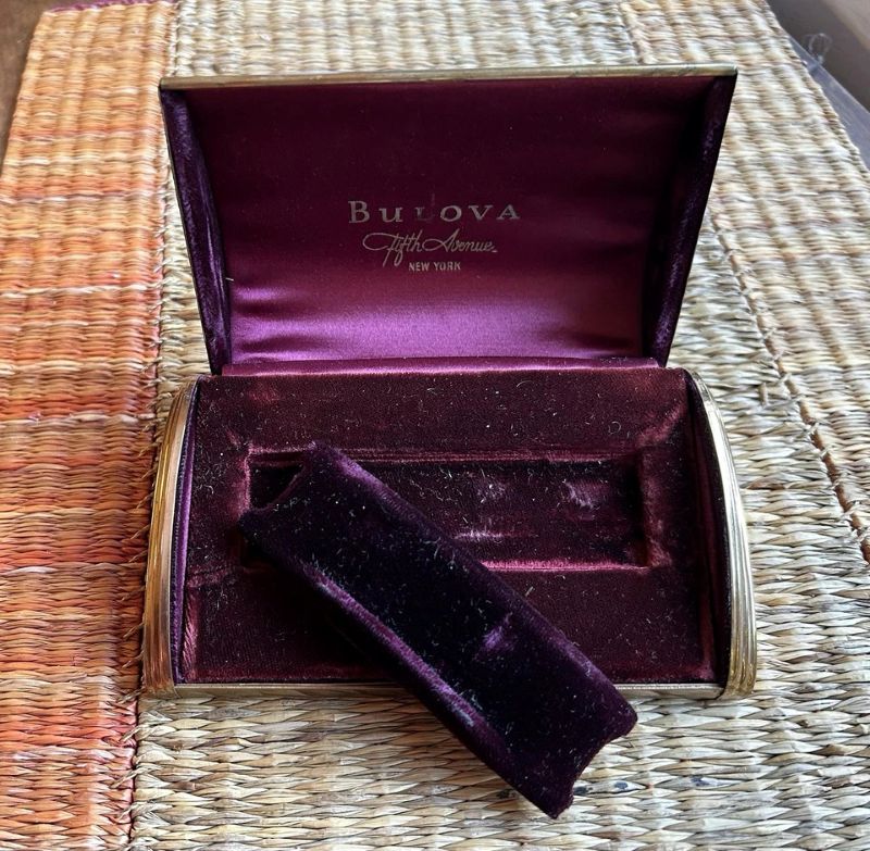 1940 Bulova Rite Angle Box