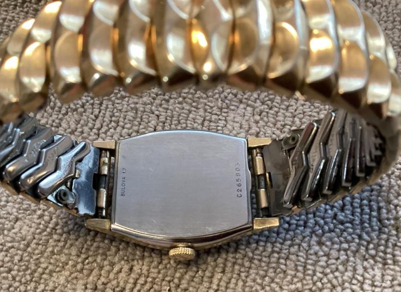 03 Caseback 01.10.2026