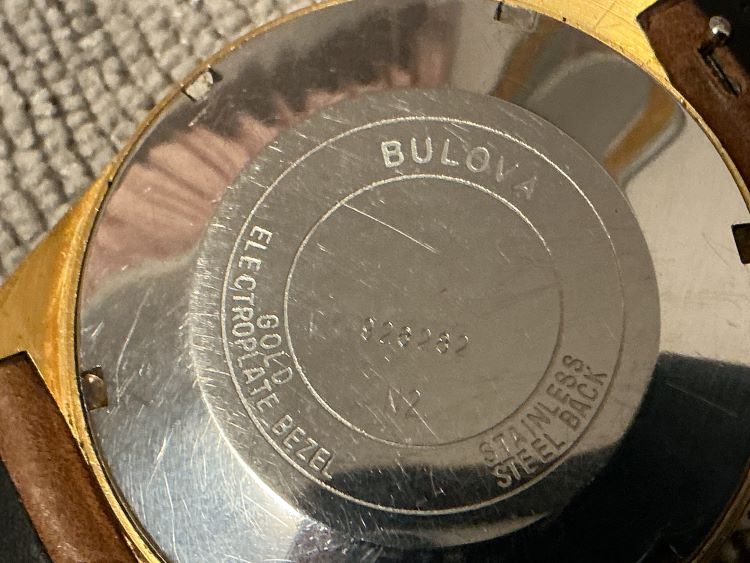 03 Caseback