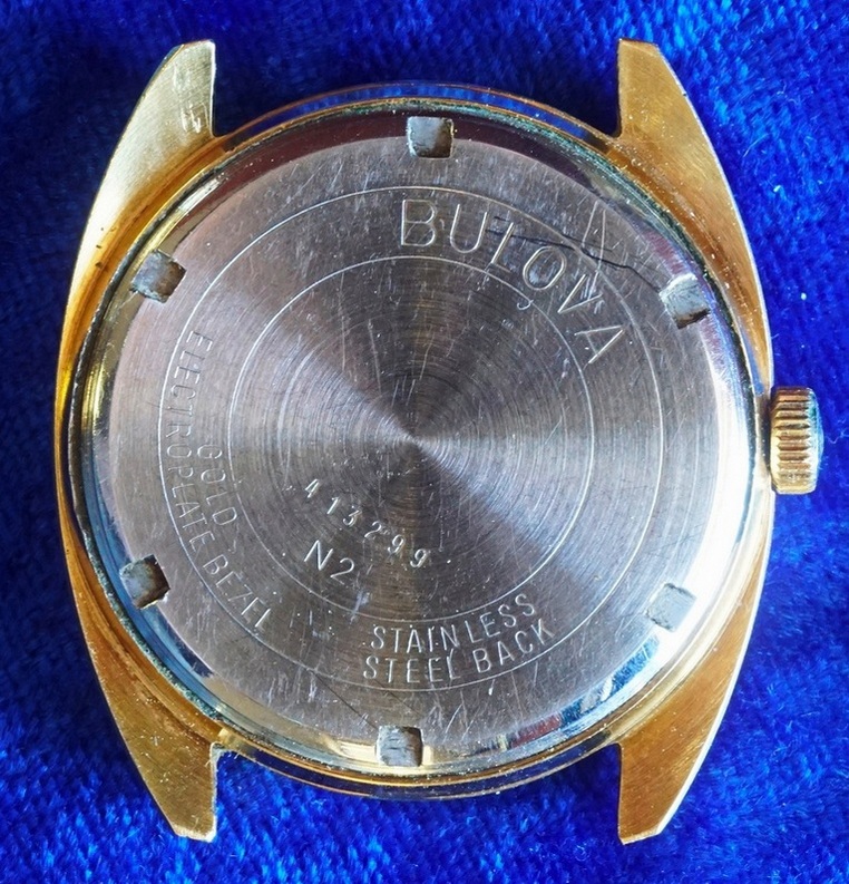 1972 30 Jewel Micro-Rotor case back R/7285