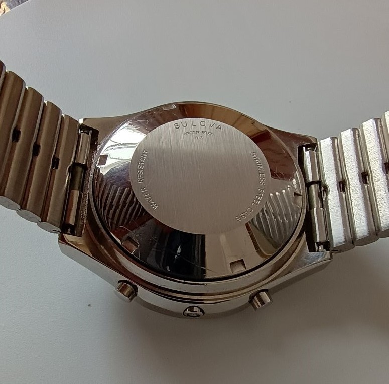 Bulova Quartz 1977