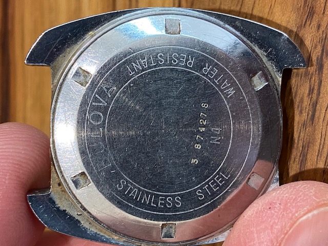 stainless steel and water resistant are written