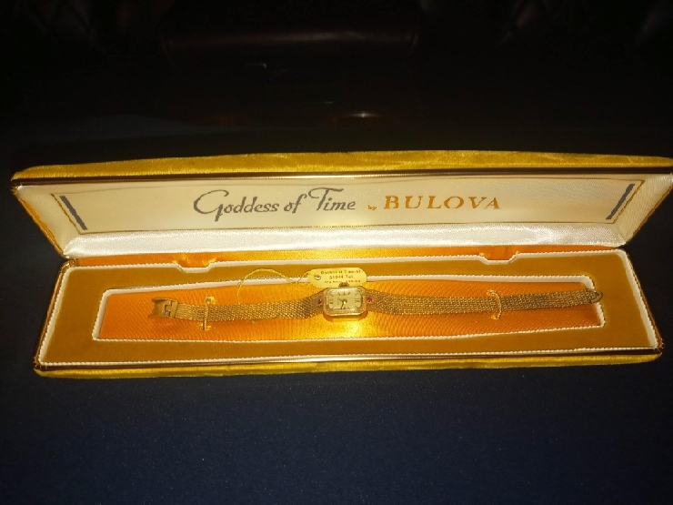 Watch in box that matches it? 