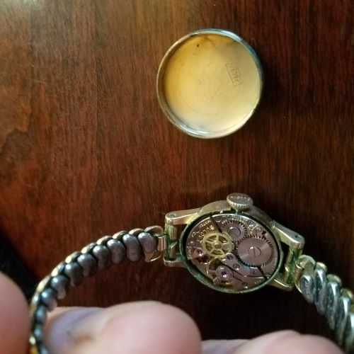 l2  Bulova watch