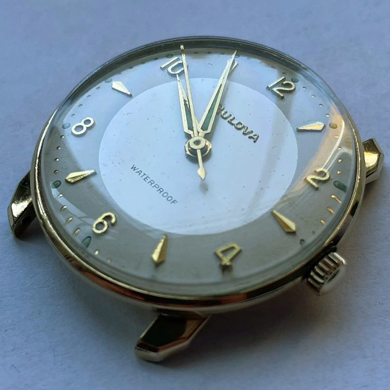 Bulova Sea King "V" – Side Angle from the right