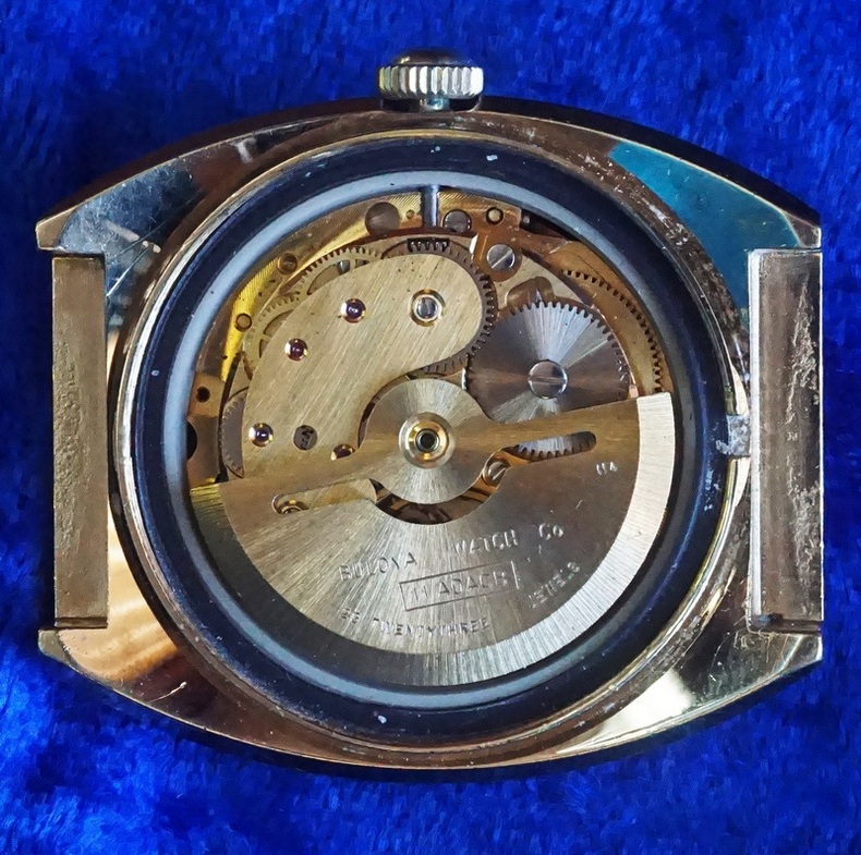 Cal. 11AOACB self winder
