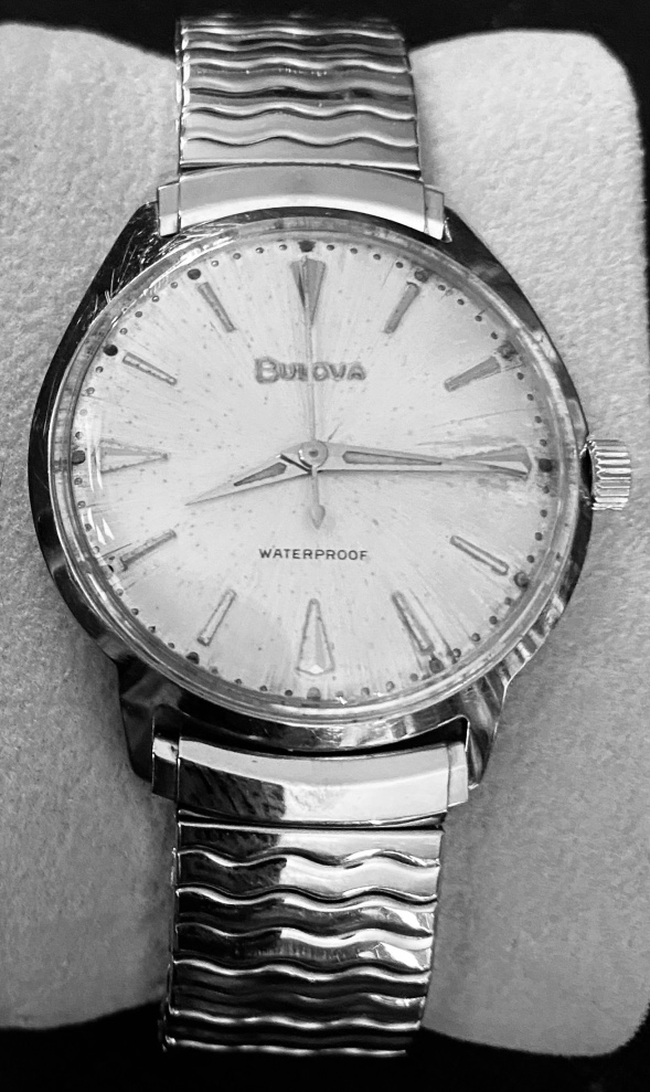guess that's all the photos for this watch because it keeps saying not enough pixels size and I sm doung nothing different than on my last upload
