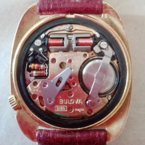 Bulova accutron day & date gold 1969