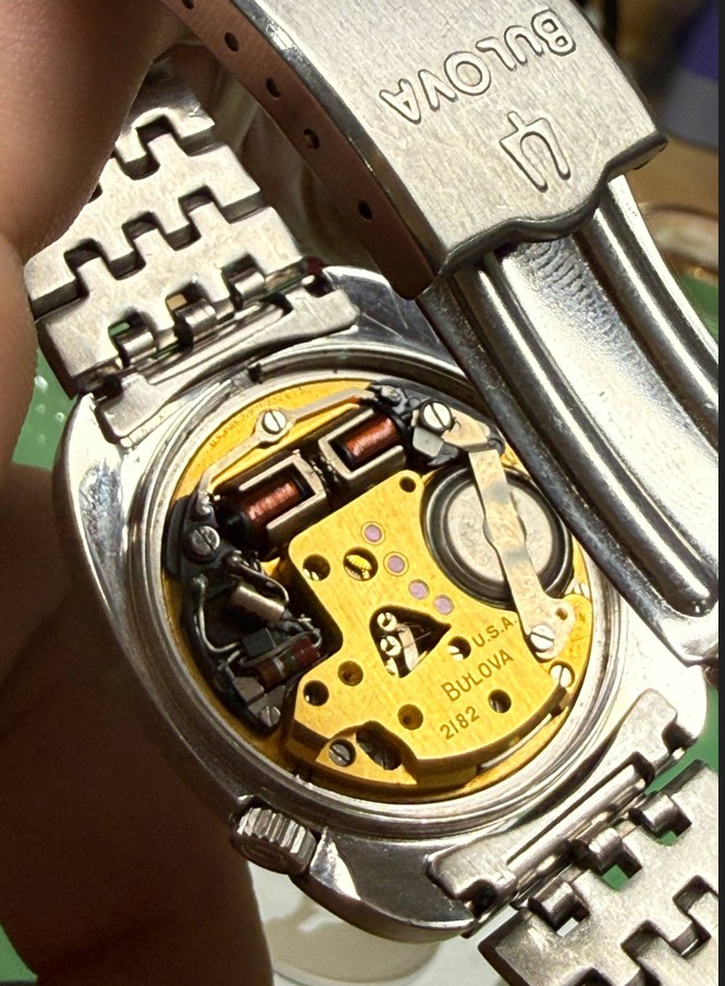 2182 n1 bulova accutron logo 